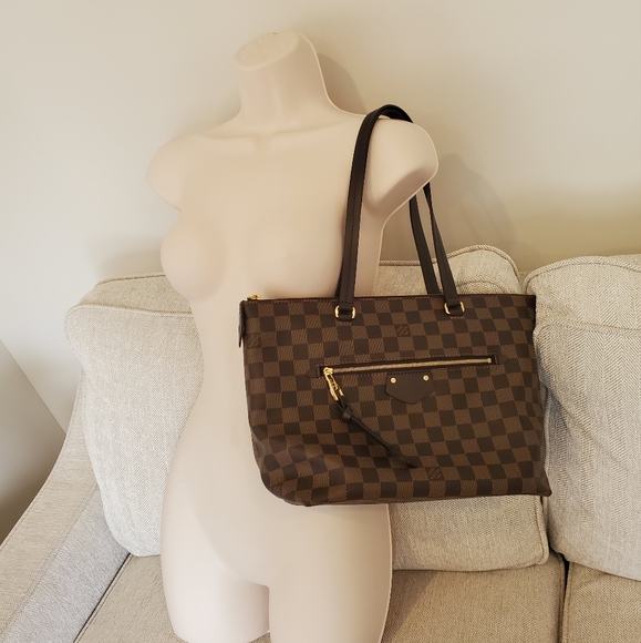 Almost new authentic Louis Vuitton Iena PM - Picture 14 of 15